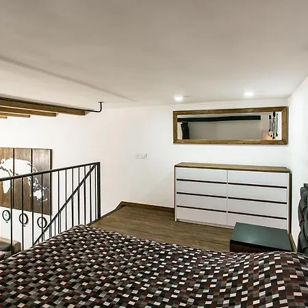 Apartment дворівнева для 4 гостей 32г-1 *