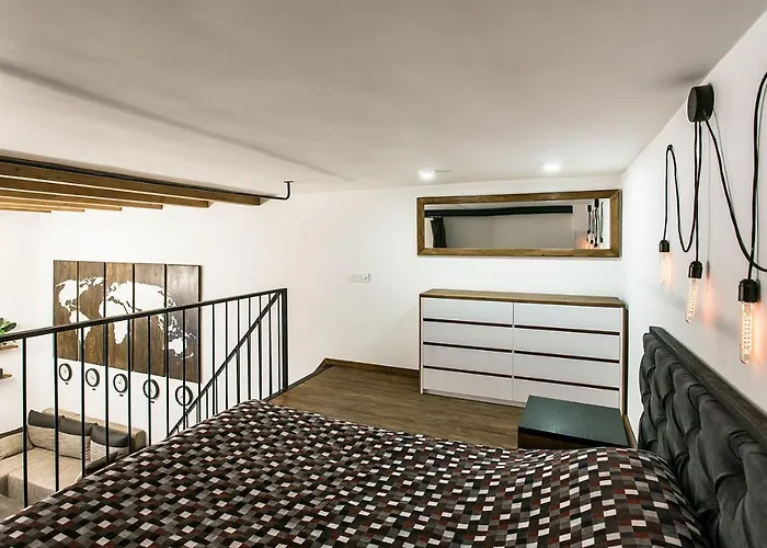 Apartman дворівнева для 4 гостей 32г-1 *